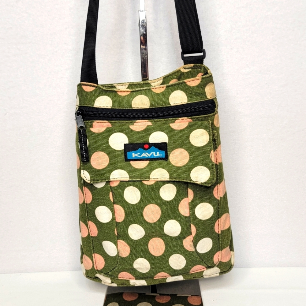 KAVU Green Polka Dot Crossbody Bag. P154‎
